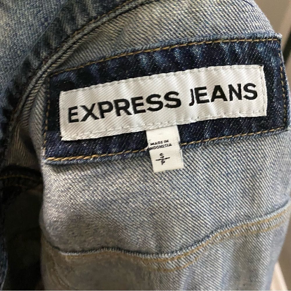 Express Jeans Distressed Denim Jacket Bleached - Picture 12 of 13